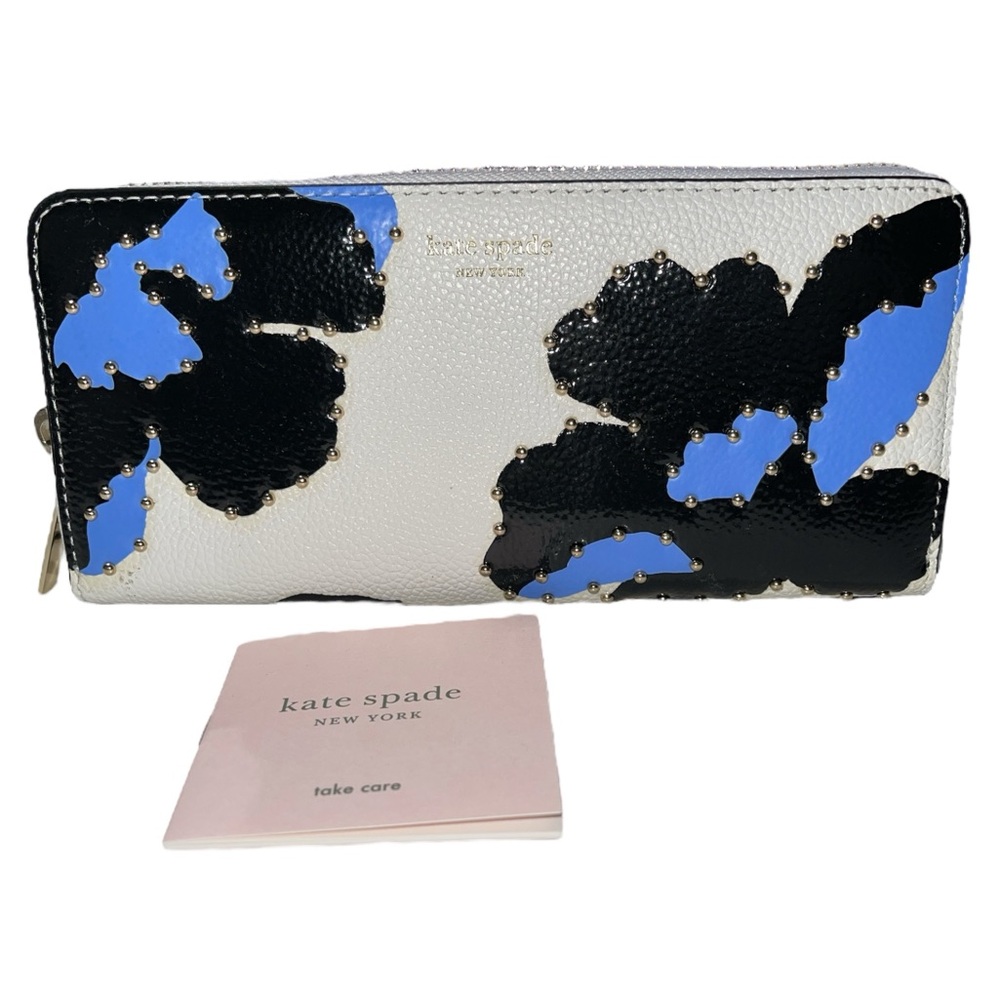 kate spade White, Black & Blue Floral Studded Zip Wallet NWOT